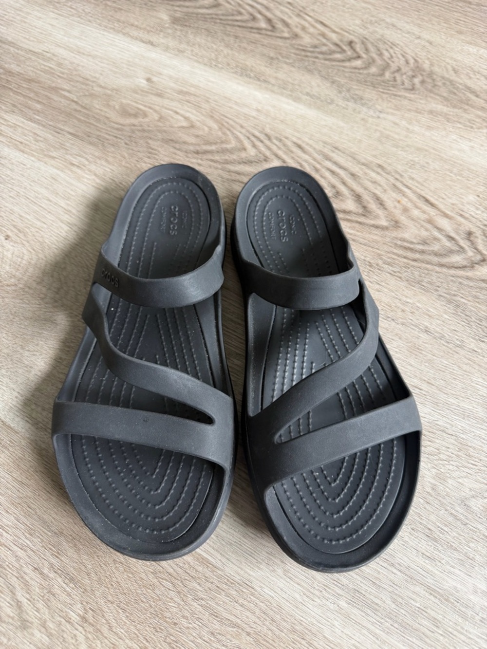 CROCS Women’s Black Swiftwater Slide Sandals